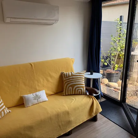 La Maisonnette Confort De Tari Et Nicolas Kır Evi Juillan